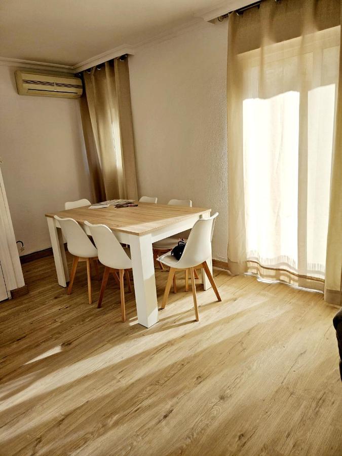 Apartamento Familiar En Triana Sevilla Bagian luar foto