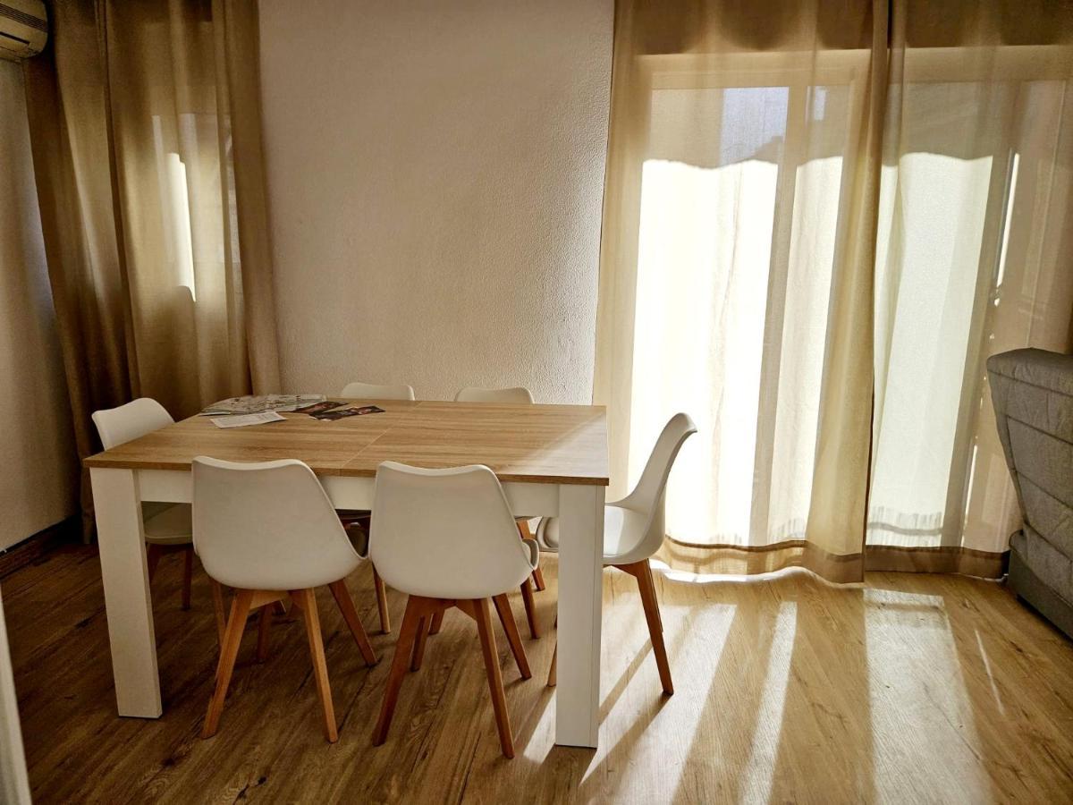 Apartamento Familiar En Triana Sevilla Bagian luar foto