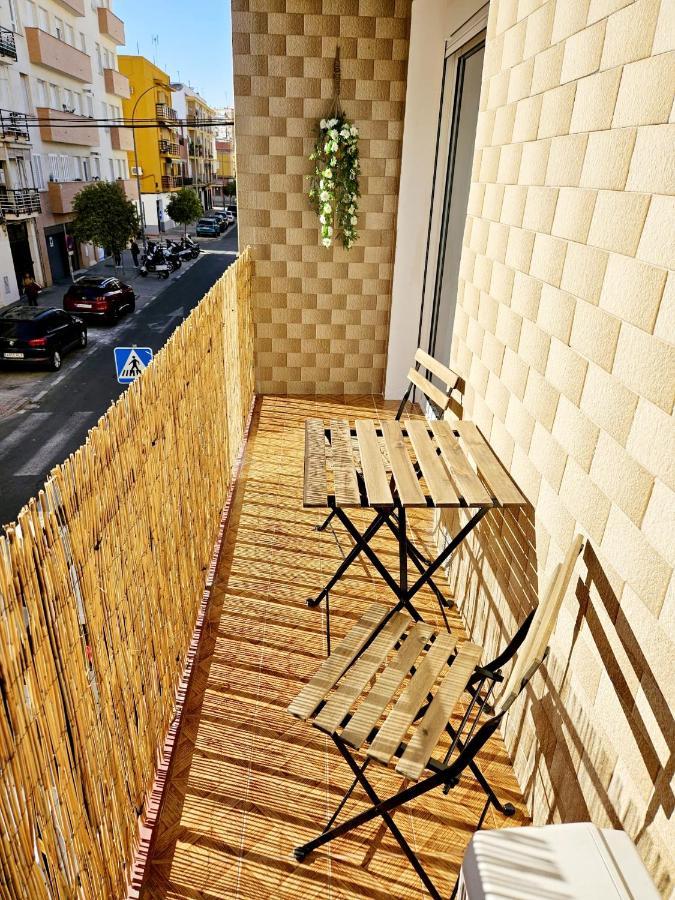 Apartamento Familiar En Triana Sevilla Bagian luar foto