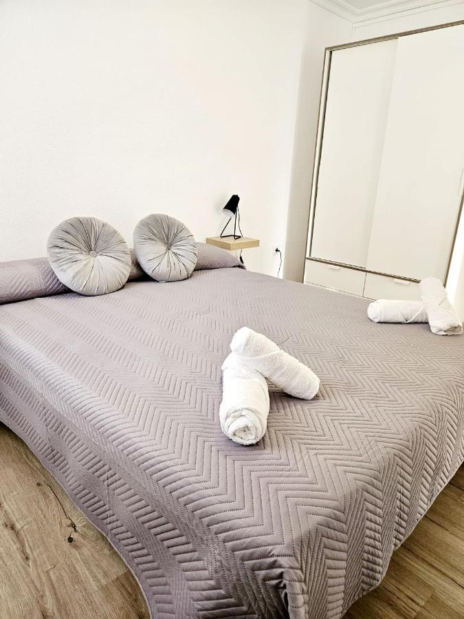 Apartamento Familiar En Triana Sevilla Bagian luar foto