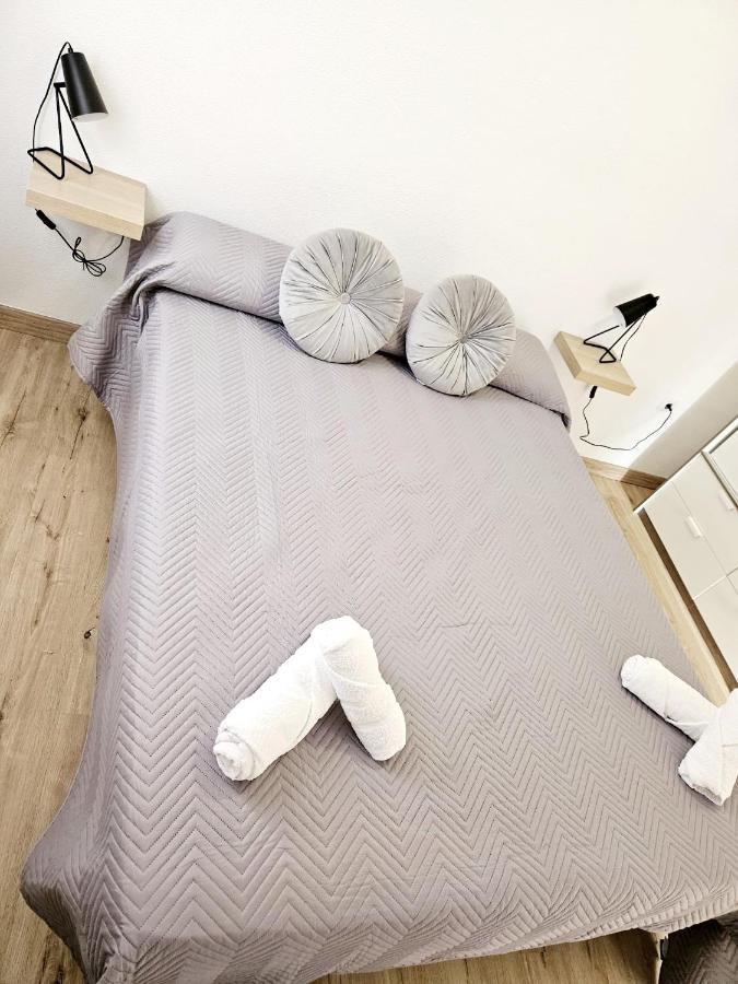 Apartamento Familiar En Triana Sevilla Bagian luar foto